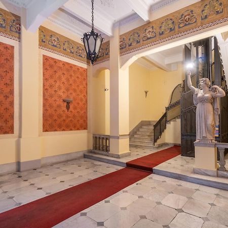 Palazzo Galeoni Luxury Suites Salerno Luaran gambar