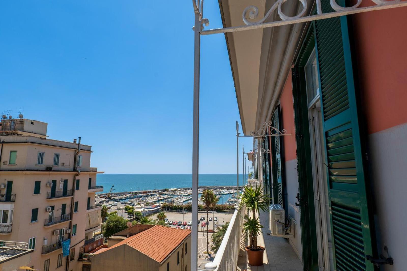Palazzo Galeoni Luxury Suites Salerno Luaran gambar