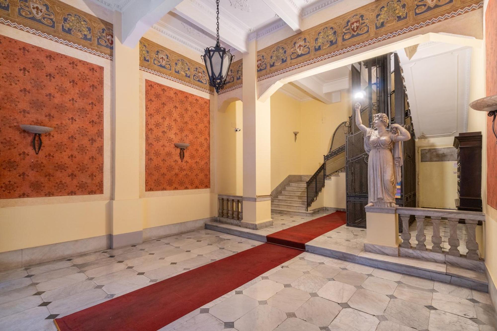 Palazzo Galeoni Luxury Suites Salerno Luaran gambar