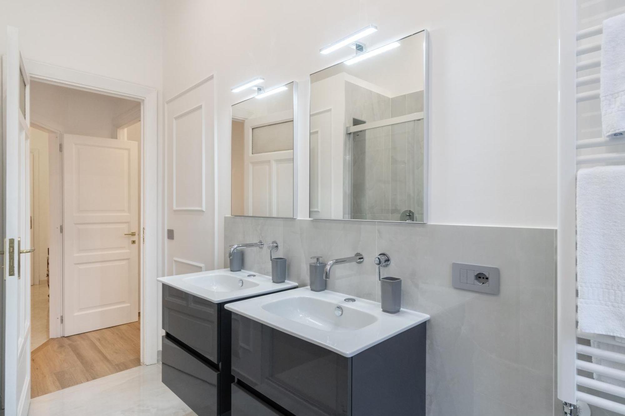 Palazzo Galeoni Luxury Suites Salerno Luaran gambar
