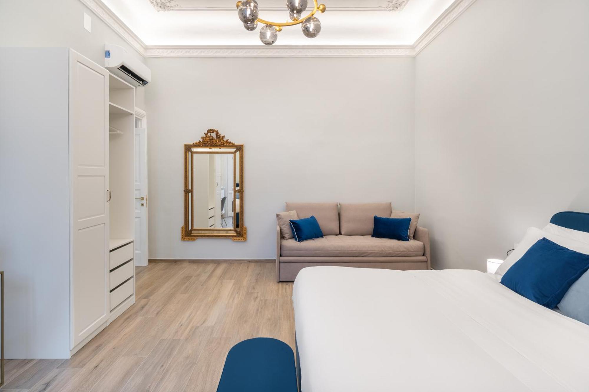 Palazzo Galeoni Luxury Suites Salerno Luaran gambar
