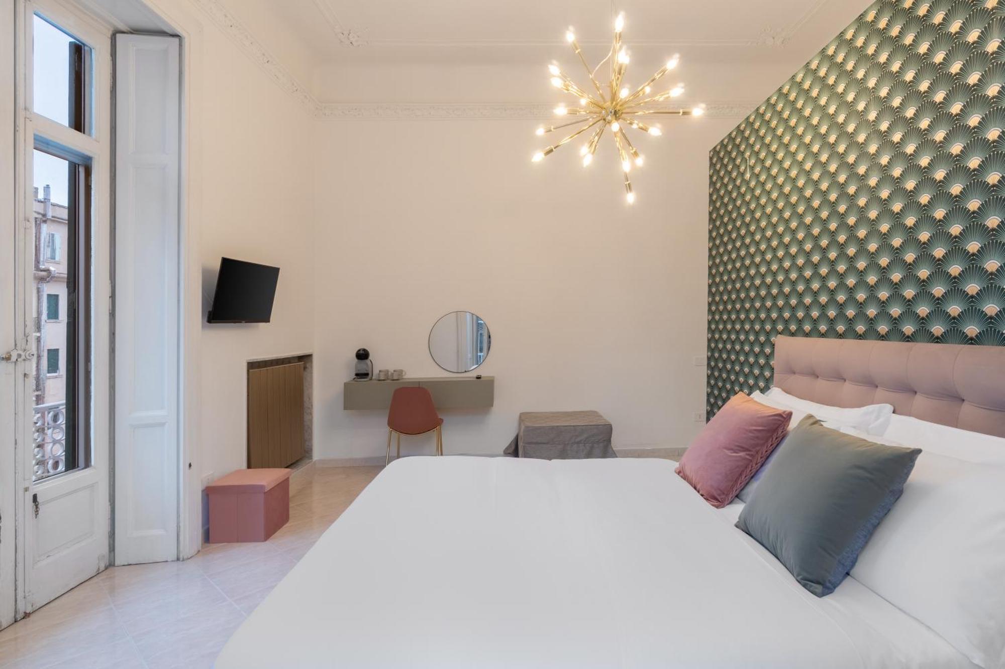 Palazzo Galeoni Luxury Suites Salerno Luaran gambar