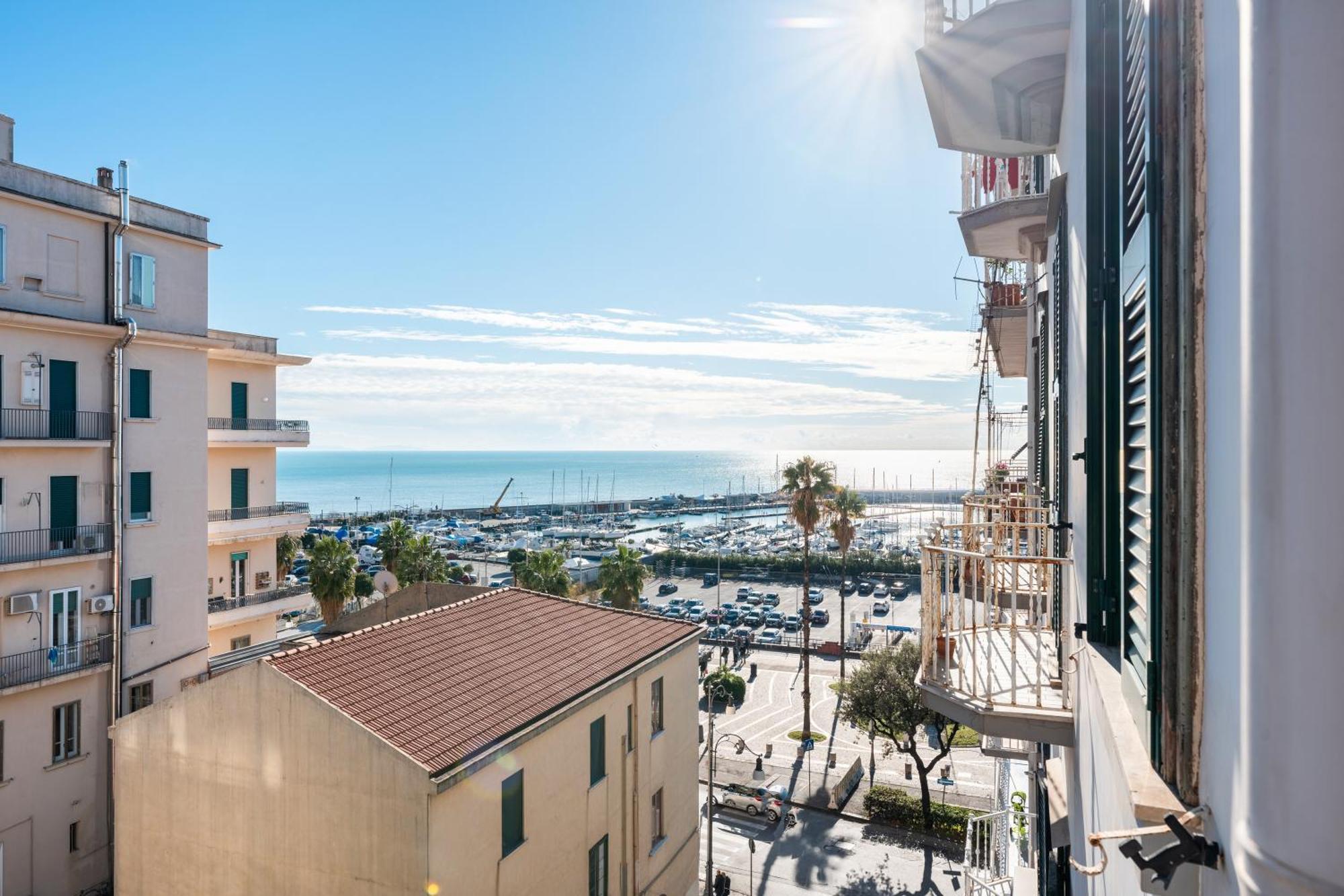 Palazzo Galeoni Luxury Suites Salerno Luaran gambar